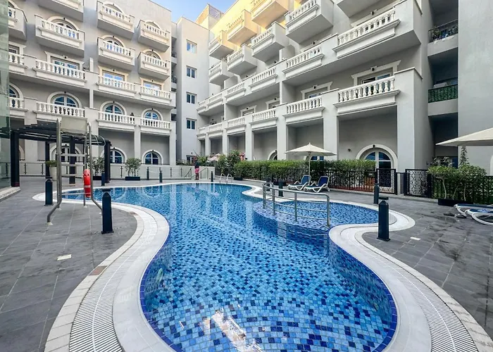 Stylish 1 Bed Retreat In Jvcs Autumn Community
