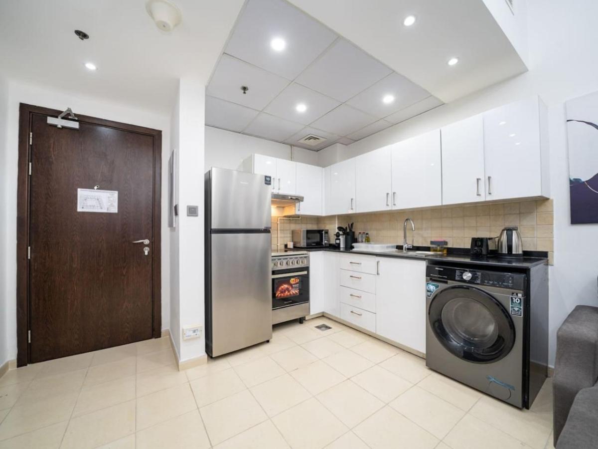 Stylish 1 Bed Retreat In Jvcs Autumn Community * Dubai